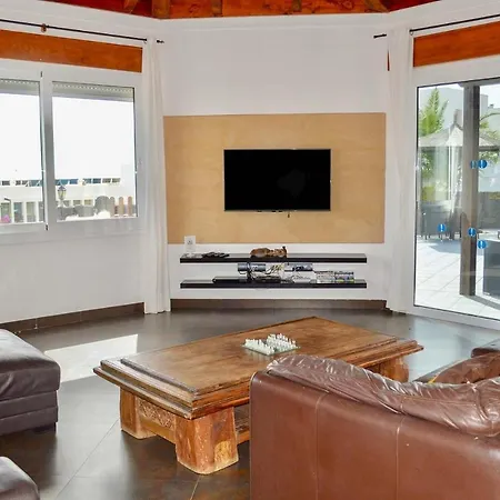 Sleeps 8 Air Con Wifi Puerto Calero