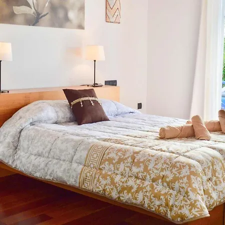 Sleeps 8 Air Con Wifi Villa Puerto Calero